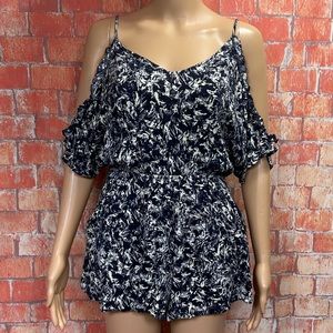 Lush Cold Shoulder Romper‎